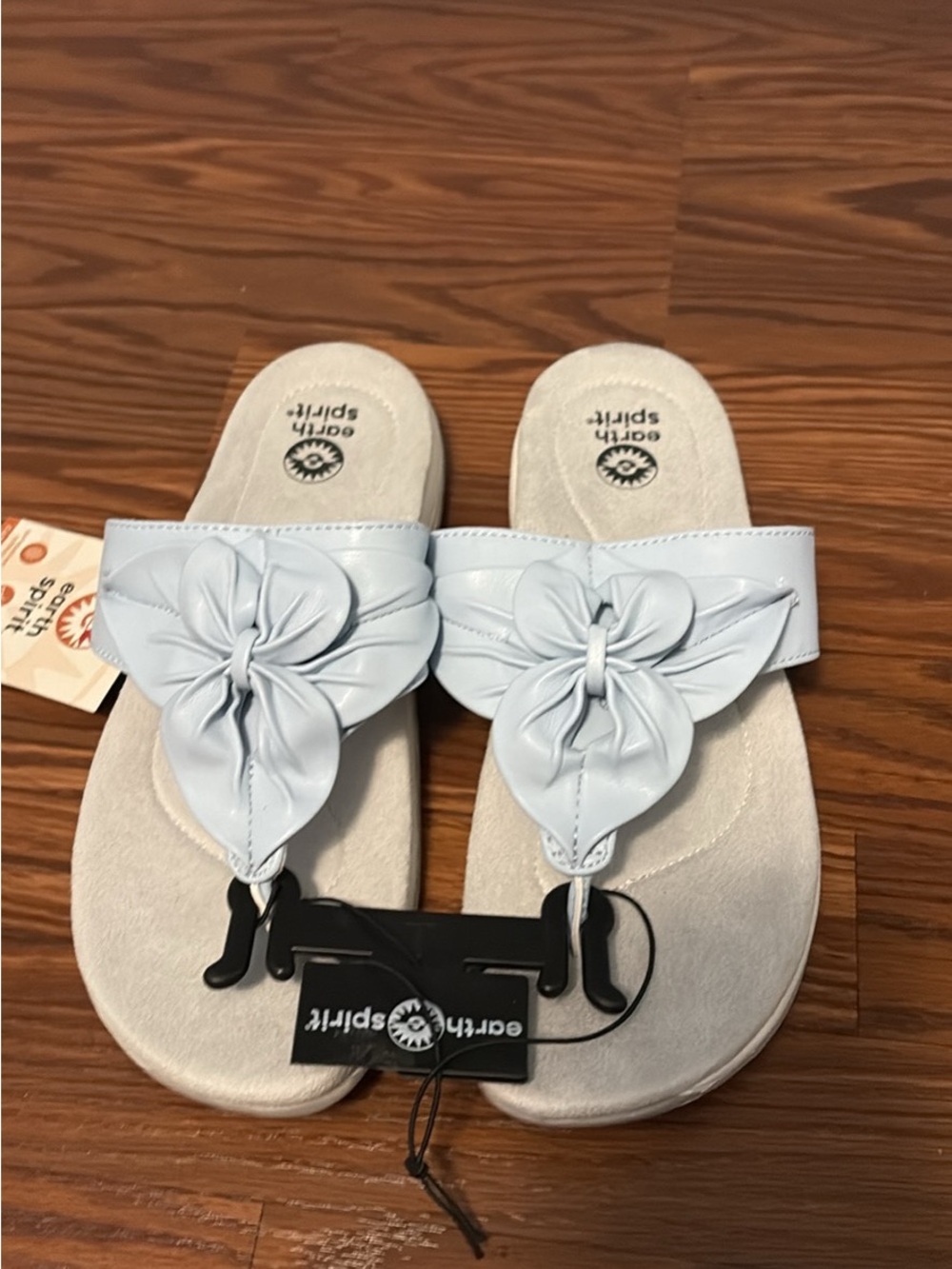 Earth Spirit Women's Light Blue Floral Knot Slide Sandals
